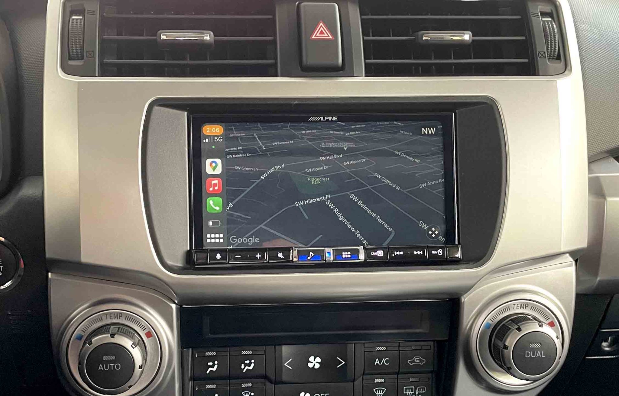 Alpine iLX507 review HD display and Wireless CarPlay iSimplifiedTech